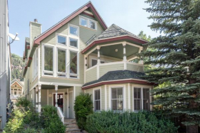 Legacy House by AvantStay Beautiful 4BDR Home in Great Location w Hot Tub Telluride